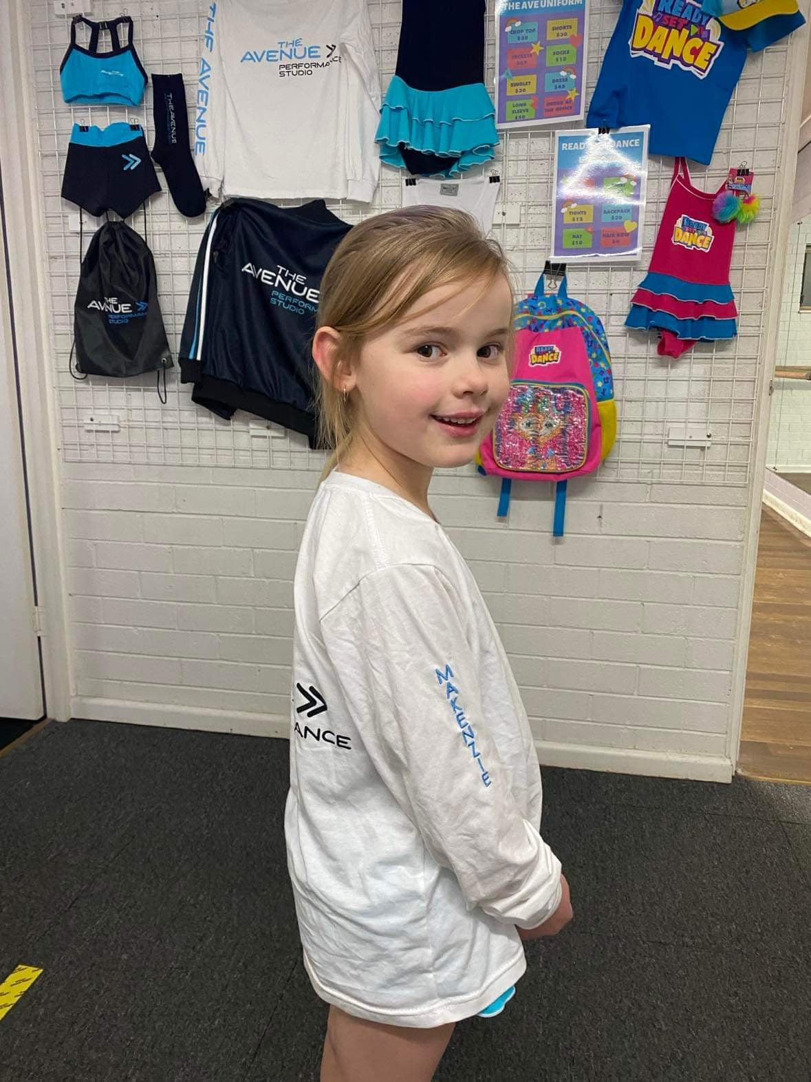 SALE - White Long sleeve - The Avenue Performance Studio
